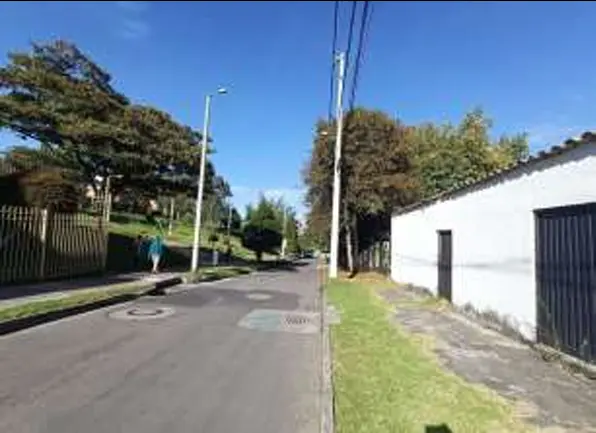 Casa lote en venta--Bogotá