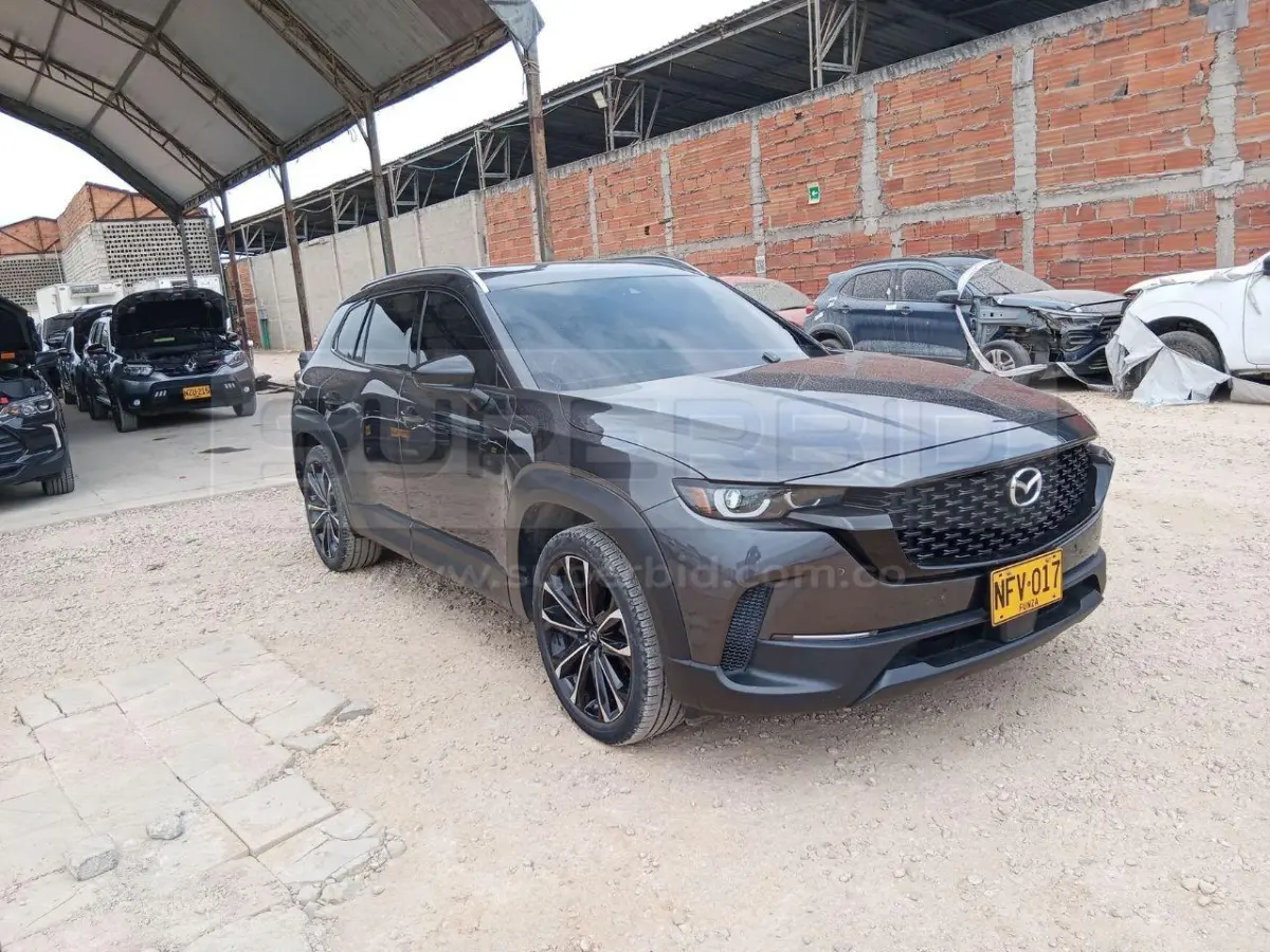 MAZDA CX50 GRAND TOURING LX 2.5 AT 4X4 2500 CC MOD. 2024, RP#1 PLACA: NFV017 Ubic.: BARRANQUILLA — imagen 2 de 8