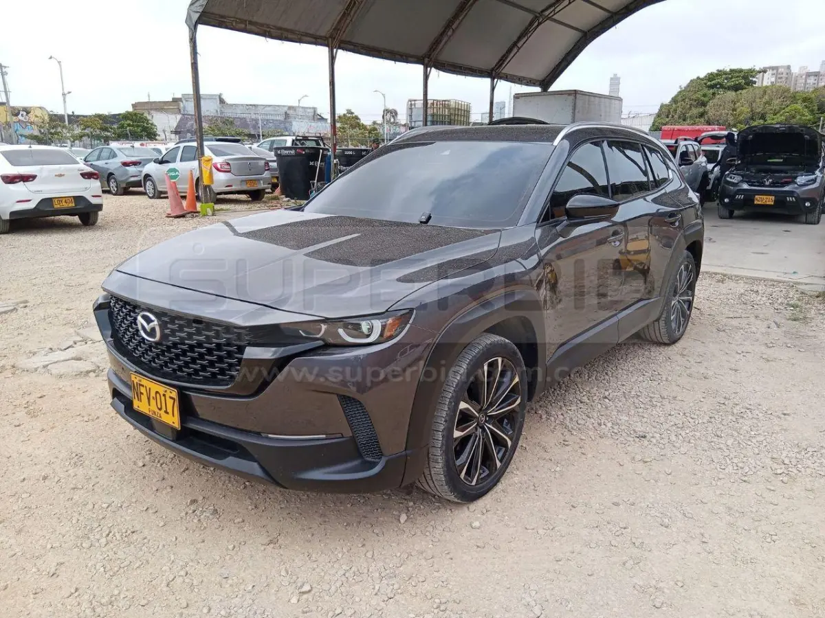 MAZDA CX50 GRAND TOURING LX 2.5 AT 4X4 2500 CC MOD. 2024, RP#1 PLACA: NFV017 Ubic.: BARRANQUILLA — imagen 4 de 8