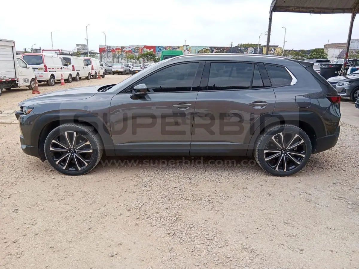 MAZDA CX50 GRAND TOURING LX 2.5 AT 4X4 2500 CC MOD. 2024, RP#1 PLACA: NFV017 Ubic.: BARRANQUILLA — imagen 5 de 8
