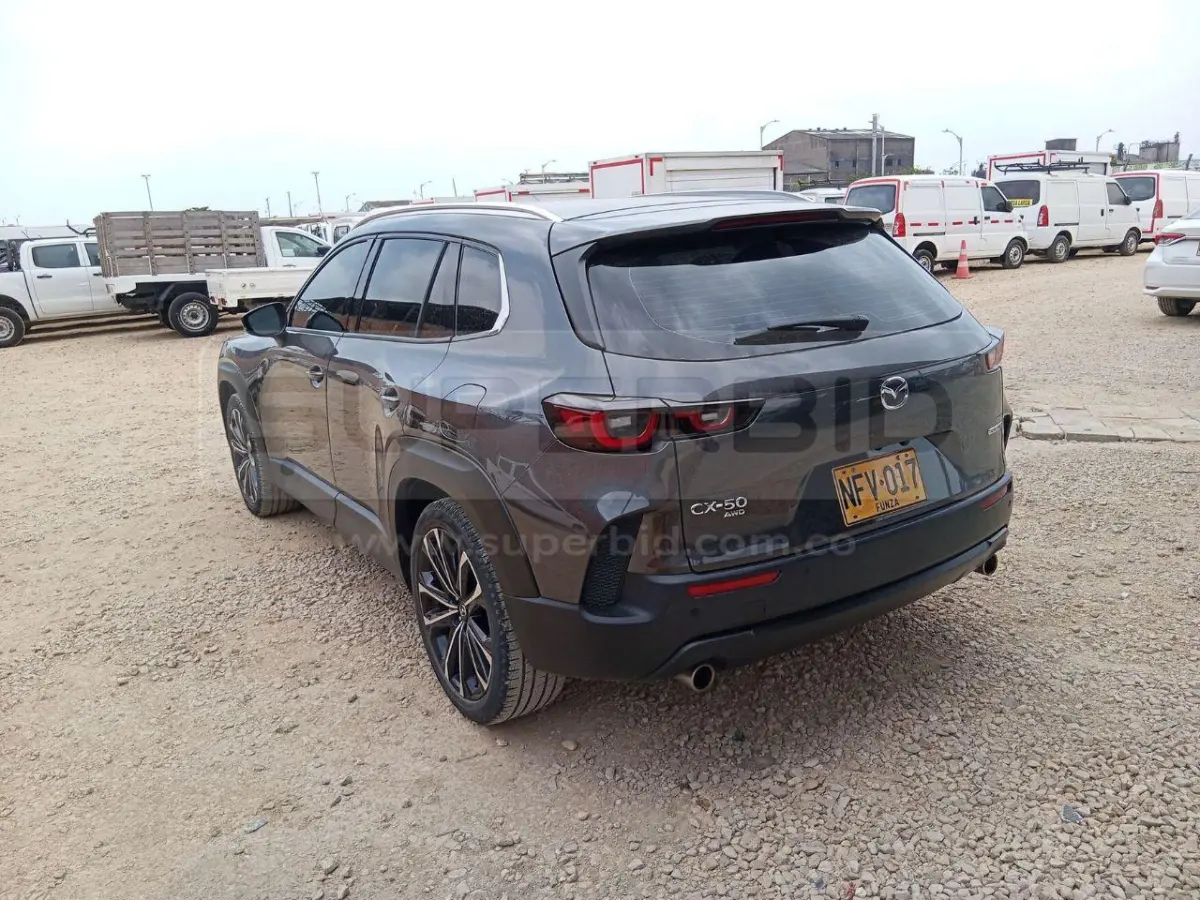 MAZDA CX50 GRAND TOURING LX 2.5 AT 4X4 2500 CC MOD. 2024, RP#1 PLACA: NFV017 Ubic.: BARRANQUILLA — imagen 6 de 8